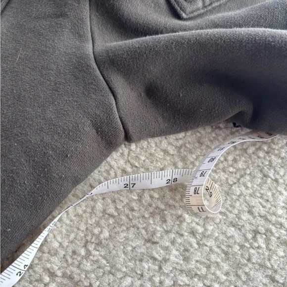 Aritzia Cozy Fleece Cargo Sweats - Picture 4 of 4